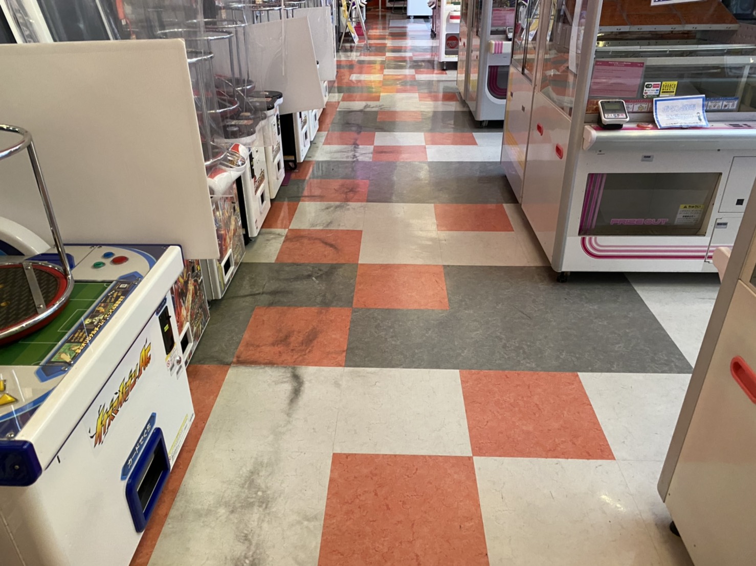 10月6日に吉祥寺のゲームセンターの清掃を行いました。